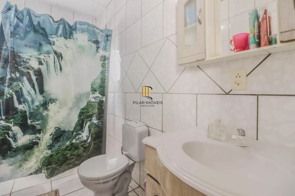 Casa e loja à venda com 300m², 3 quartos e 3 vagas no Rubem Berta