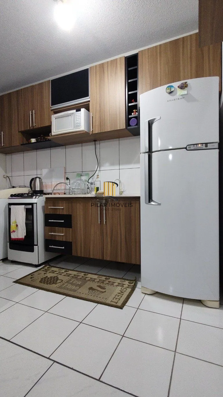 Apartamento de 2 dormitórios e 1 vaga de garagem em Canoas.