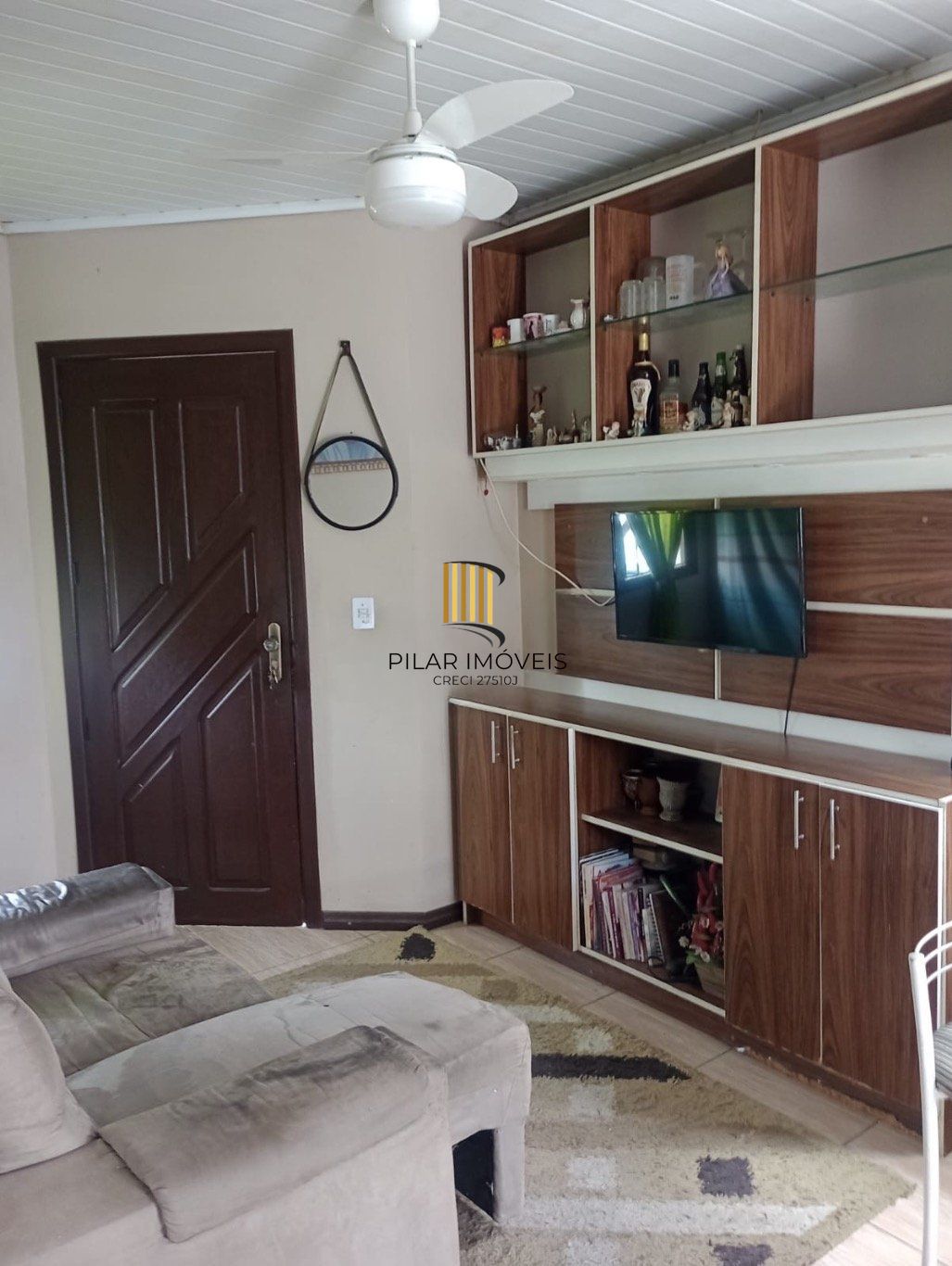 Casa de 2 dormitórios e 1 vaga de garagem em Canoas.