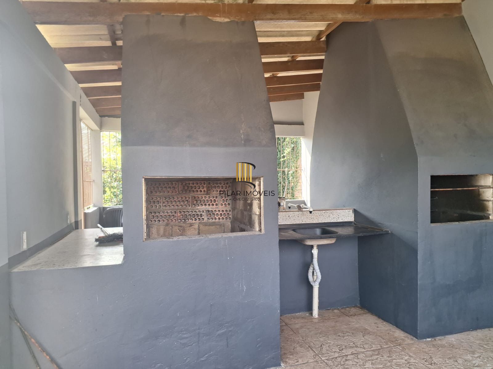 Apartamento 2 dormitórios 1 vaga de garagem no Bairro Maria Regina Alvorada