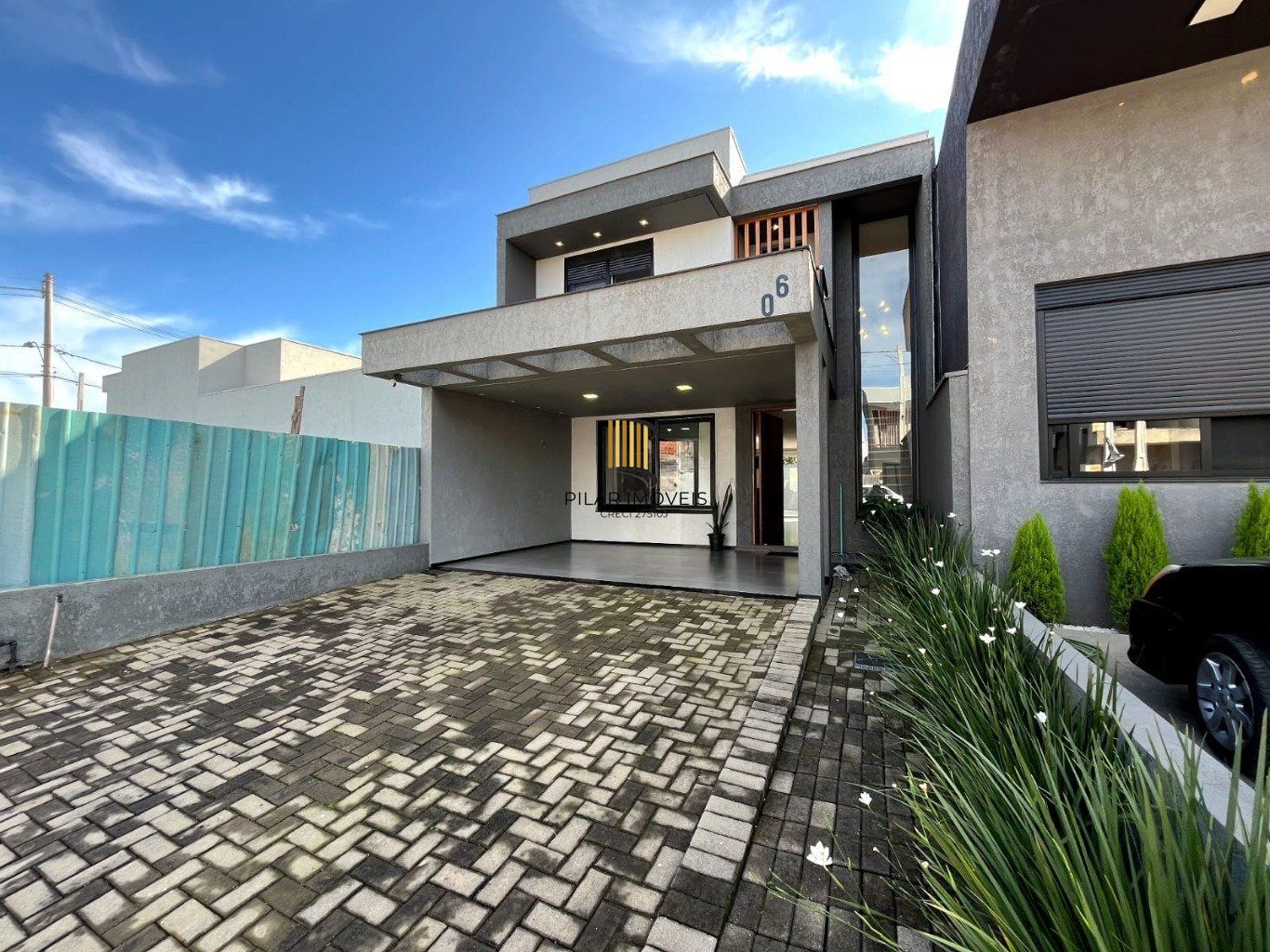 Casa de 3 dormitórios e 4 vagas de garagem em Gravataí.