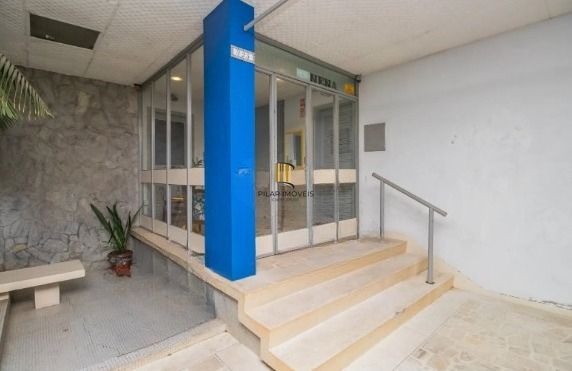 Apartamento com 3 quartos em prédio com elevador no Bairro Cidade Baixa