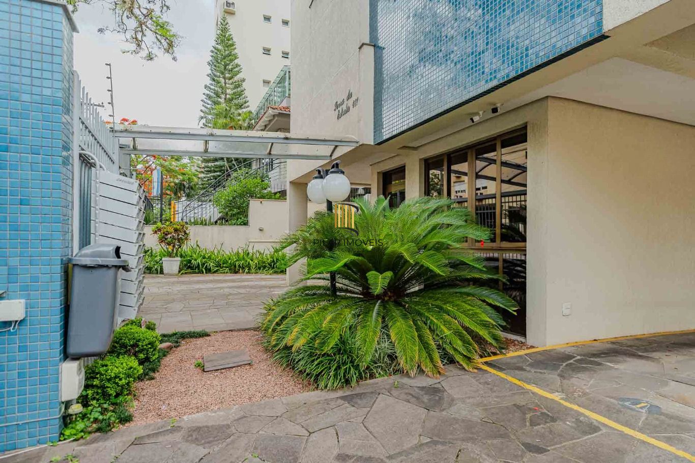 Apartamento com 1 dormitório e 1 vaga de garagem no Bairro Higienópolis