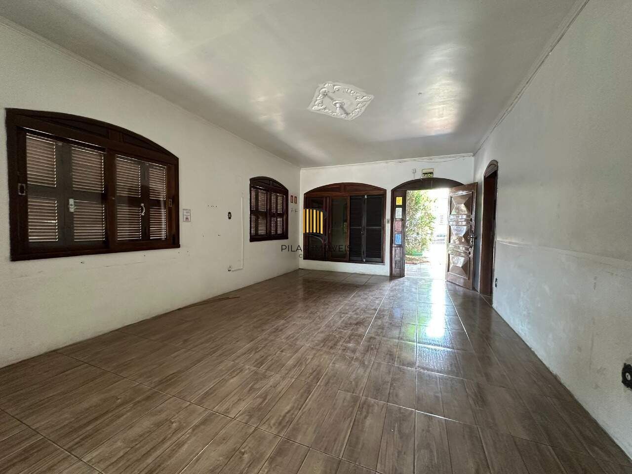 Casa 3 dormitórios na Rua Santa Isabel em Viamão-RS