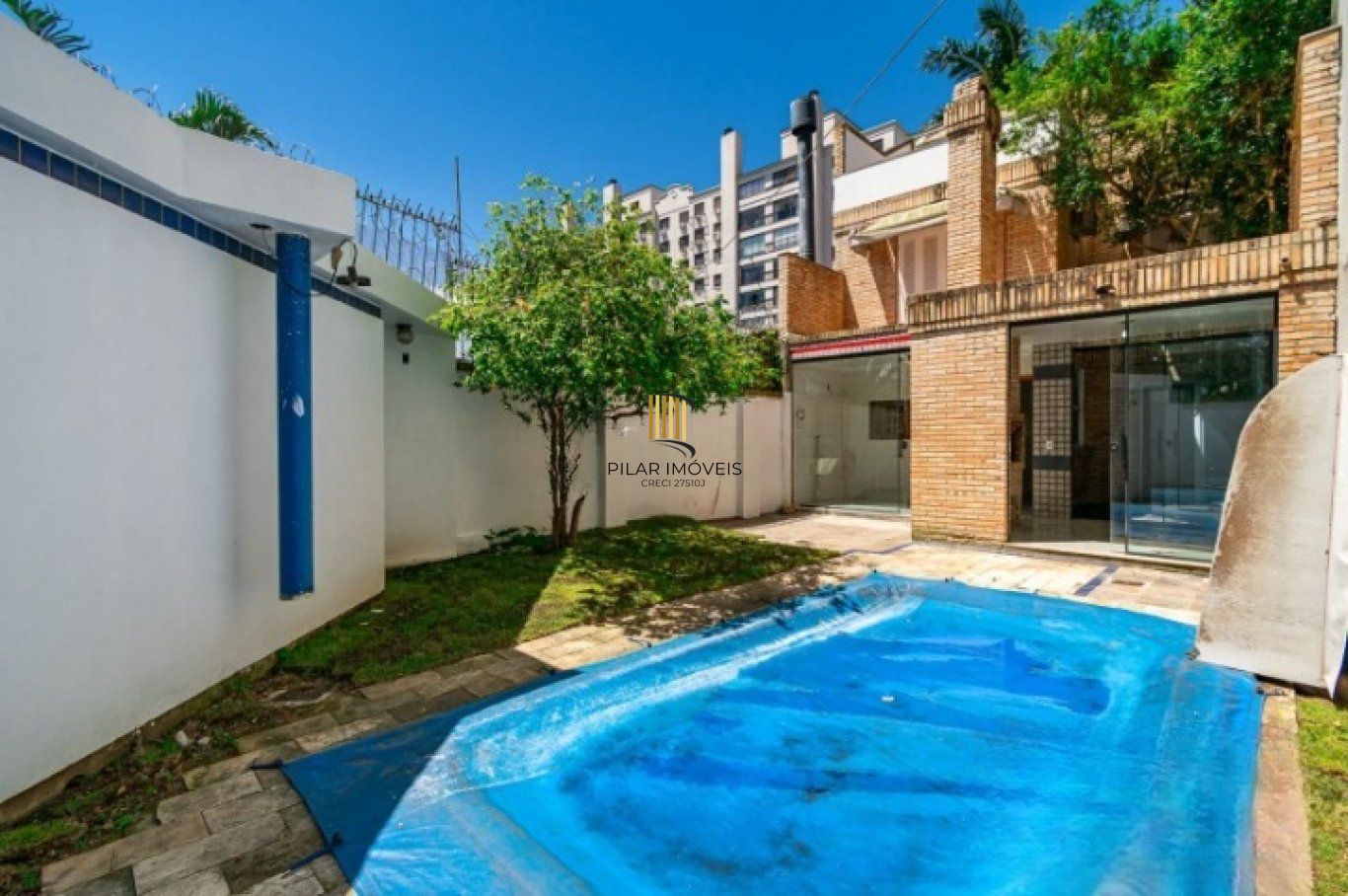 Casa com 3 quartos, 1 suíte, 2 vagas, e 234m² à venda no bairro Tristeza