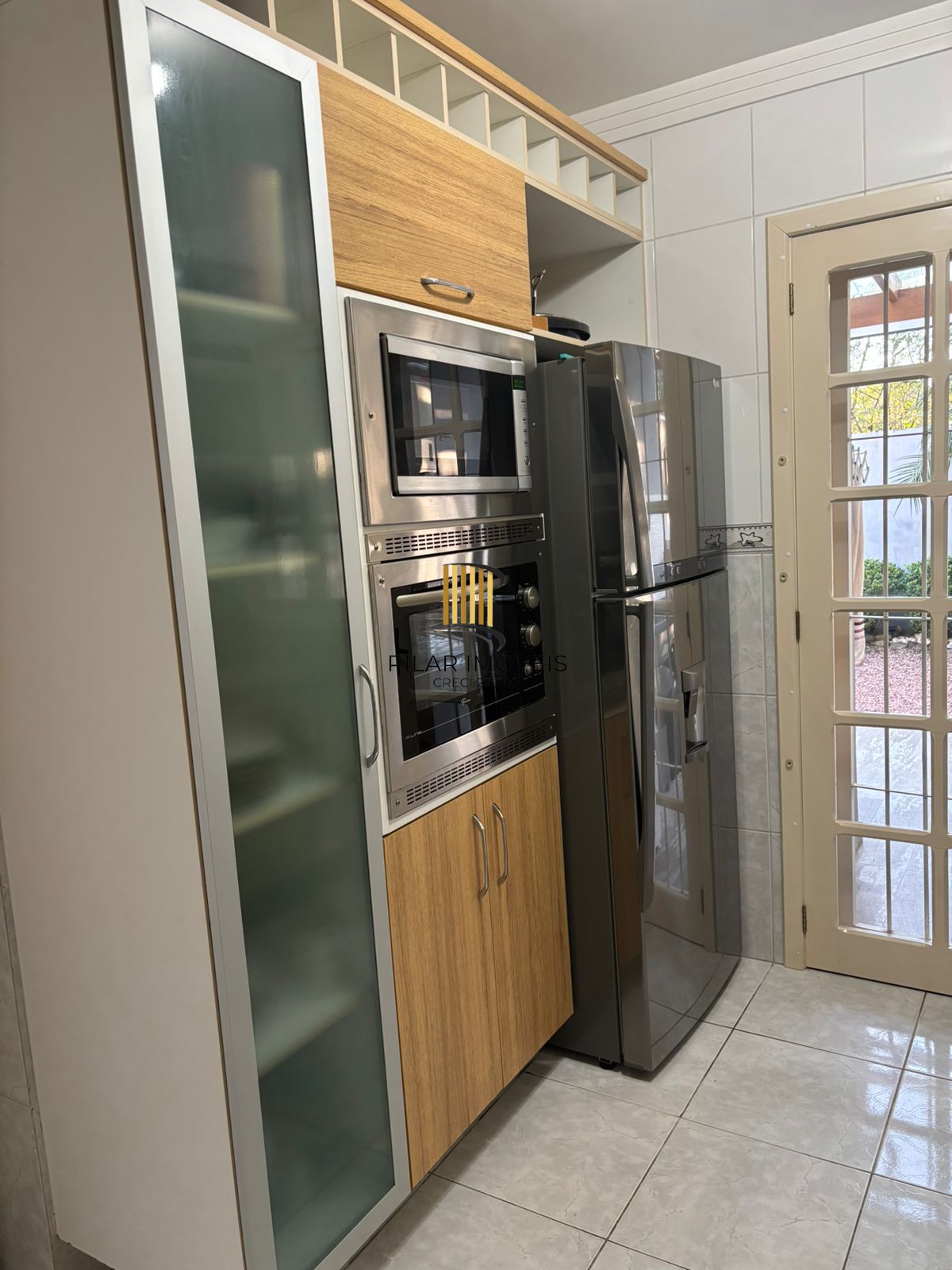 Casa com 2 quartos 2 suítes, 2 vagas e 99m² à venda em Hípica, Porto Alegre.