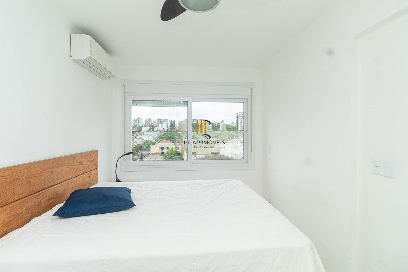 Apartamento mobiliado com 76m², 2 dormitórios e sol da manhã no bairro Floresta