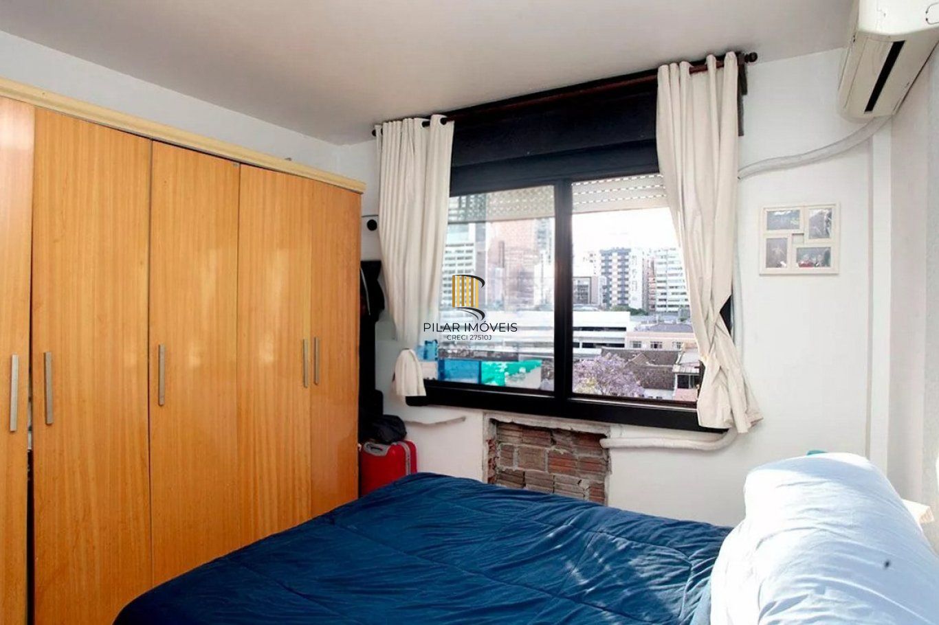 Apartamento semi mobiliado com 2 dormitórios na Sofia Veloso.