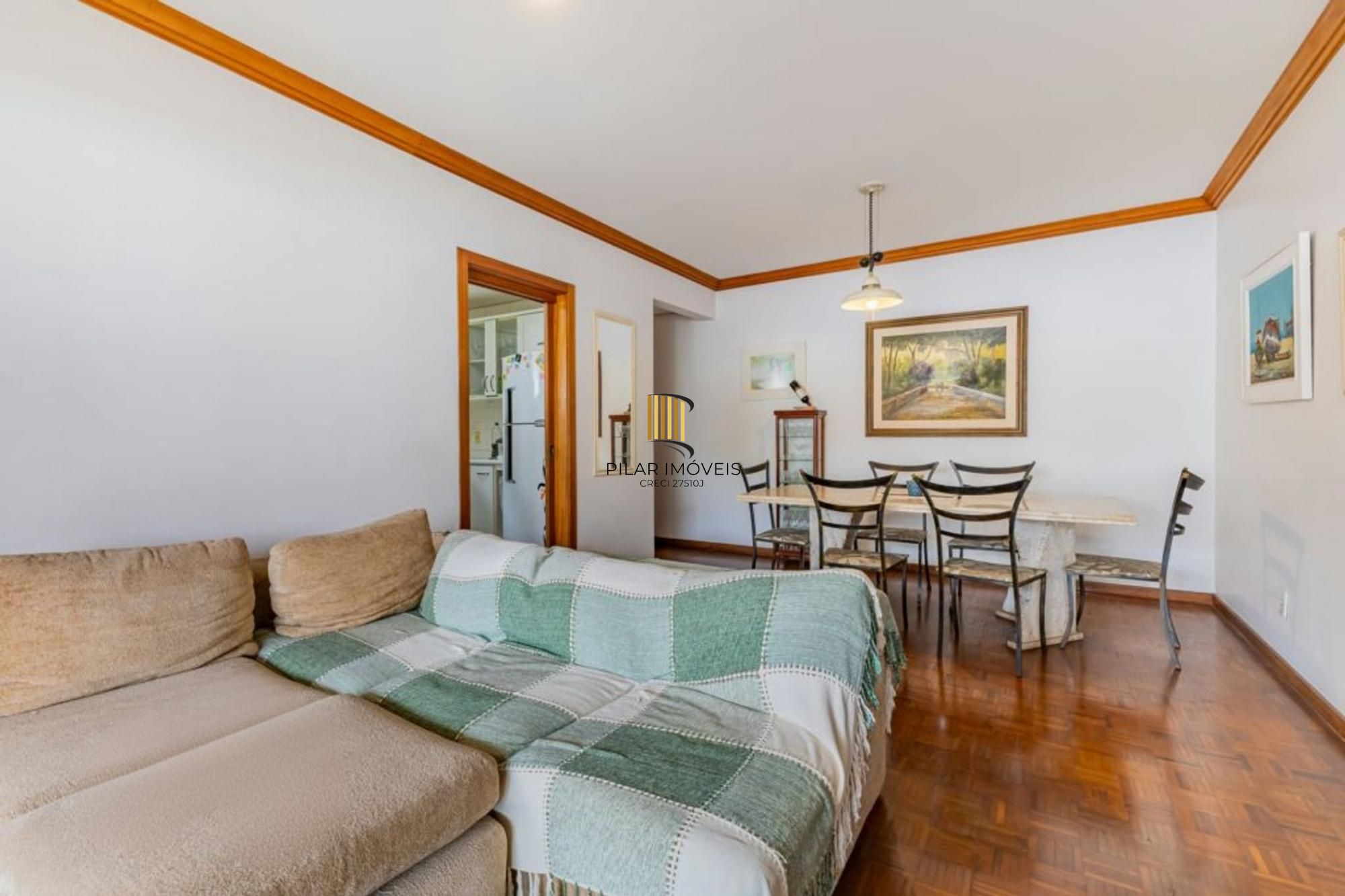 Apartamento com 3 quartos, 1 suíte, 3 vagas e elevador no Bairro São João.