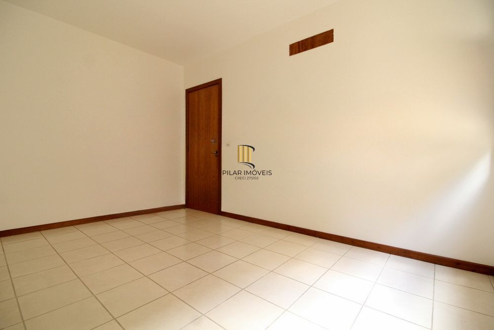 Apartamento com 2 quartos, 1 suíte e 1 vaga de garagem no Bairro Bom Fim.