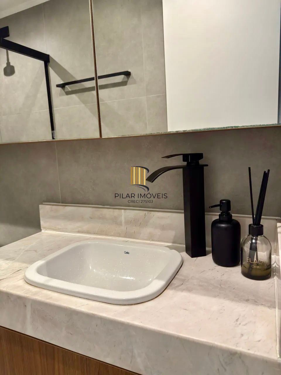 Apartamento Mobiliado à venda com 46m², 1 quarto e 1 vaga Bairro São João