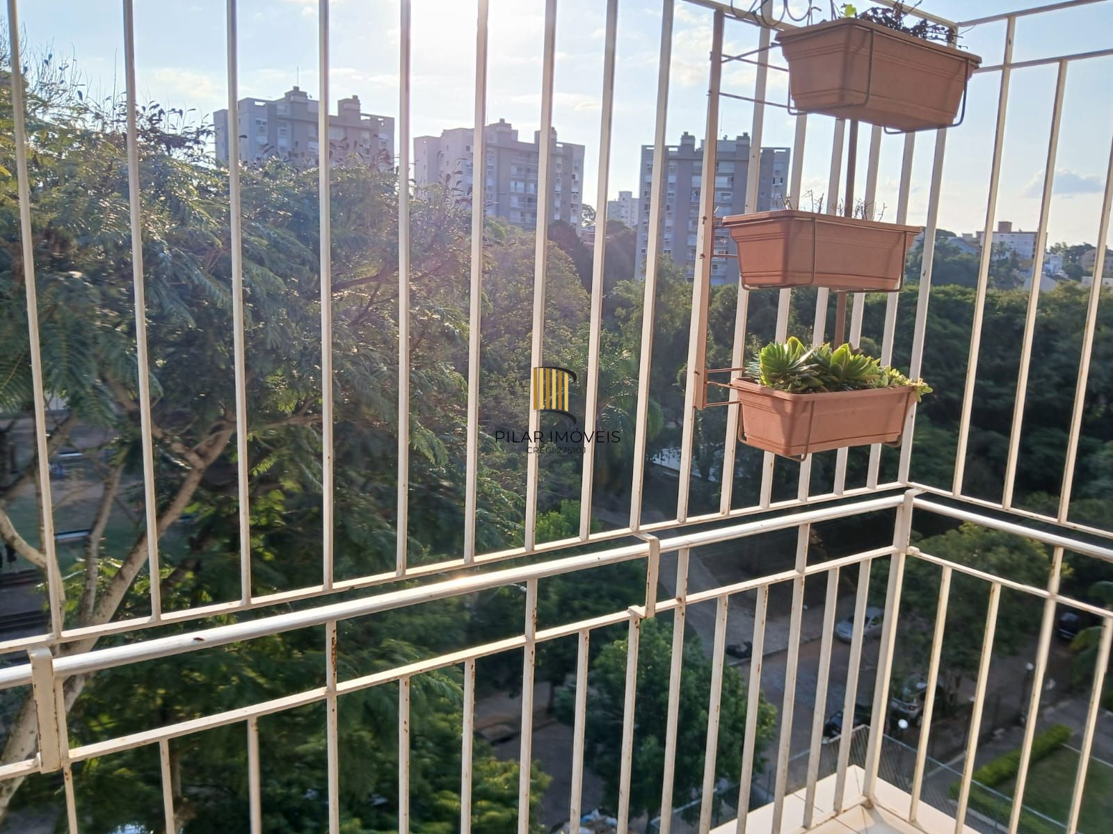 Apartamento com 3 quartos(1 suíte) e 1 vaga de garagem no Bairro Jardim Lindóia