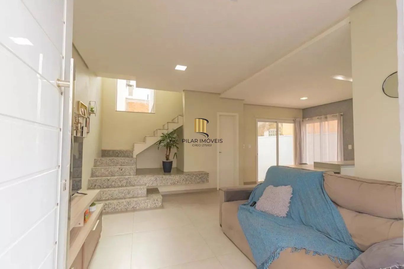 Casa de 3 dormitórios e 3 vagas de garagem em Canoas.