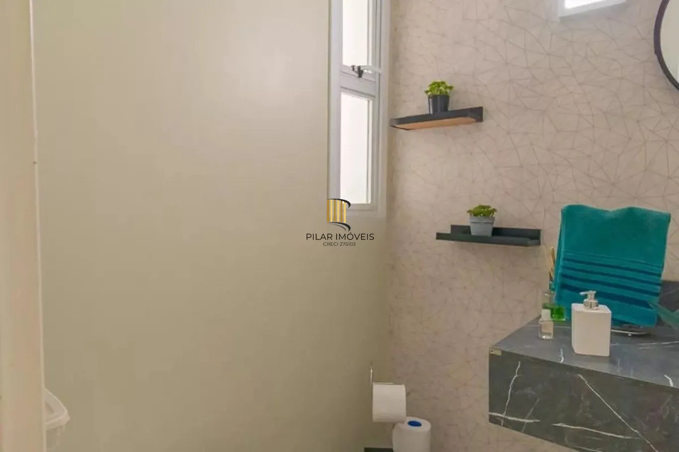 Casa de 3 dormitórios e 3 vagas de garagem em Canoas.