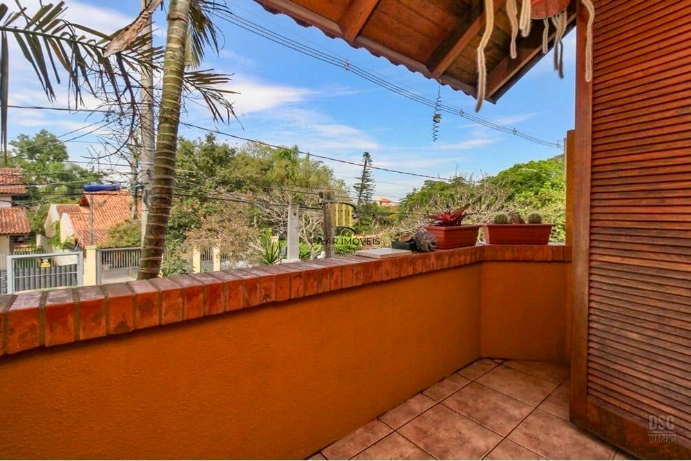 Casa com 3 Quartos 2 vagas cobertas, 155 m²  Bairro Espírito Santo Guarujá
