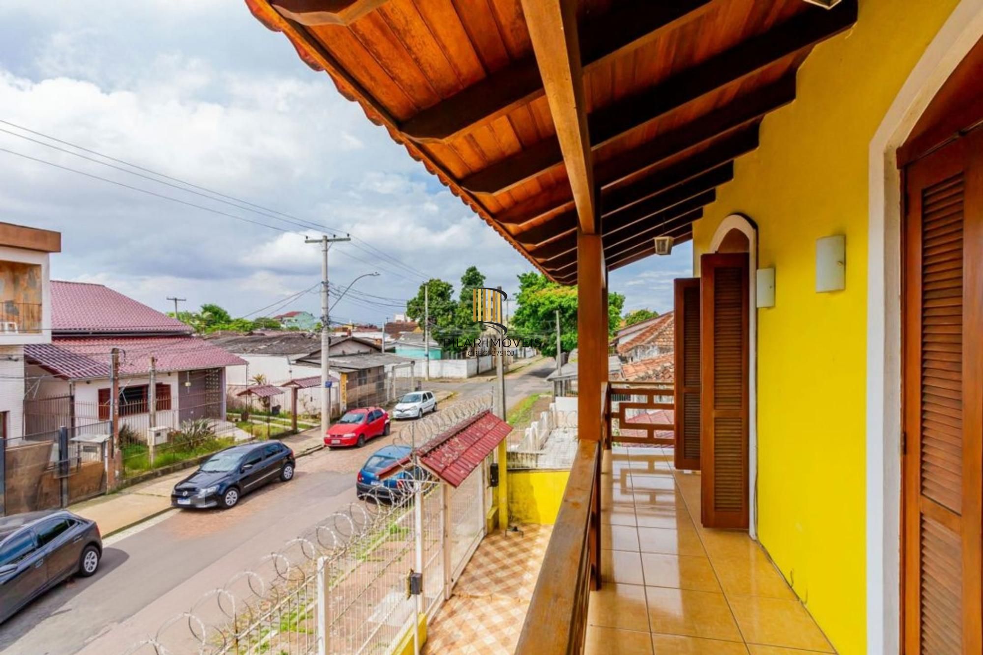 Casa com 5 dormitórios no Bairro Sarandí