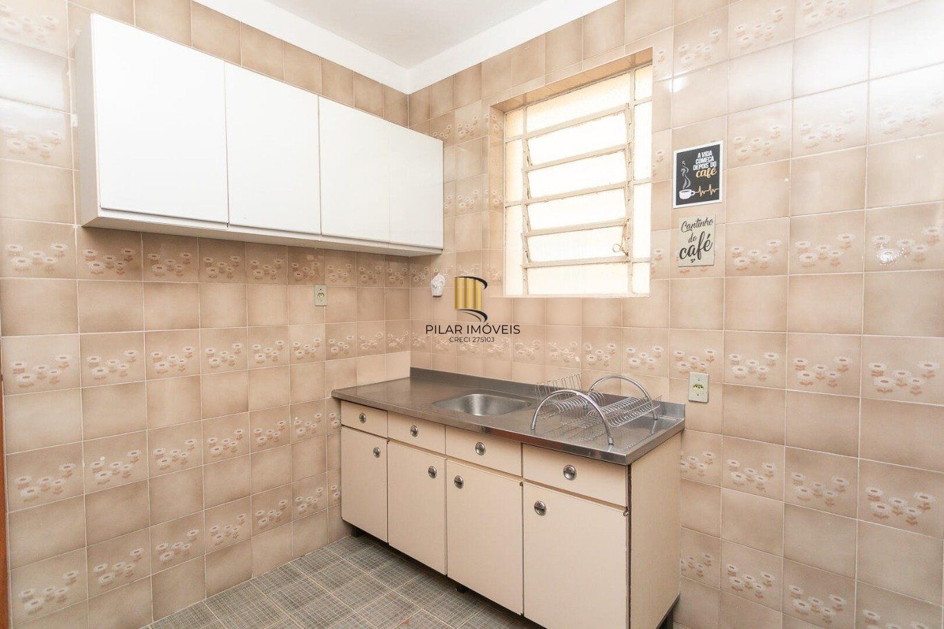 Apartamento à venda com 3 Dormitorios 80 m² no Bairro Petropolis