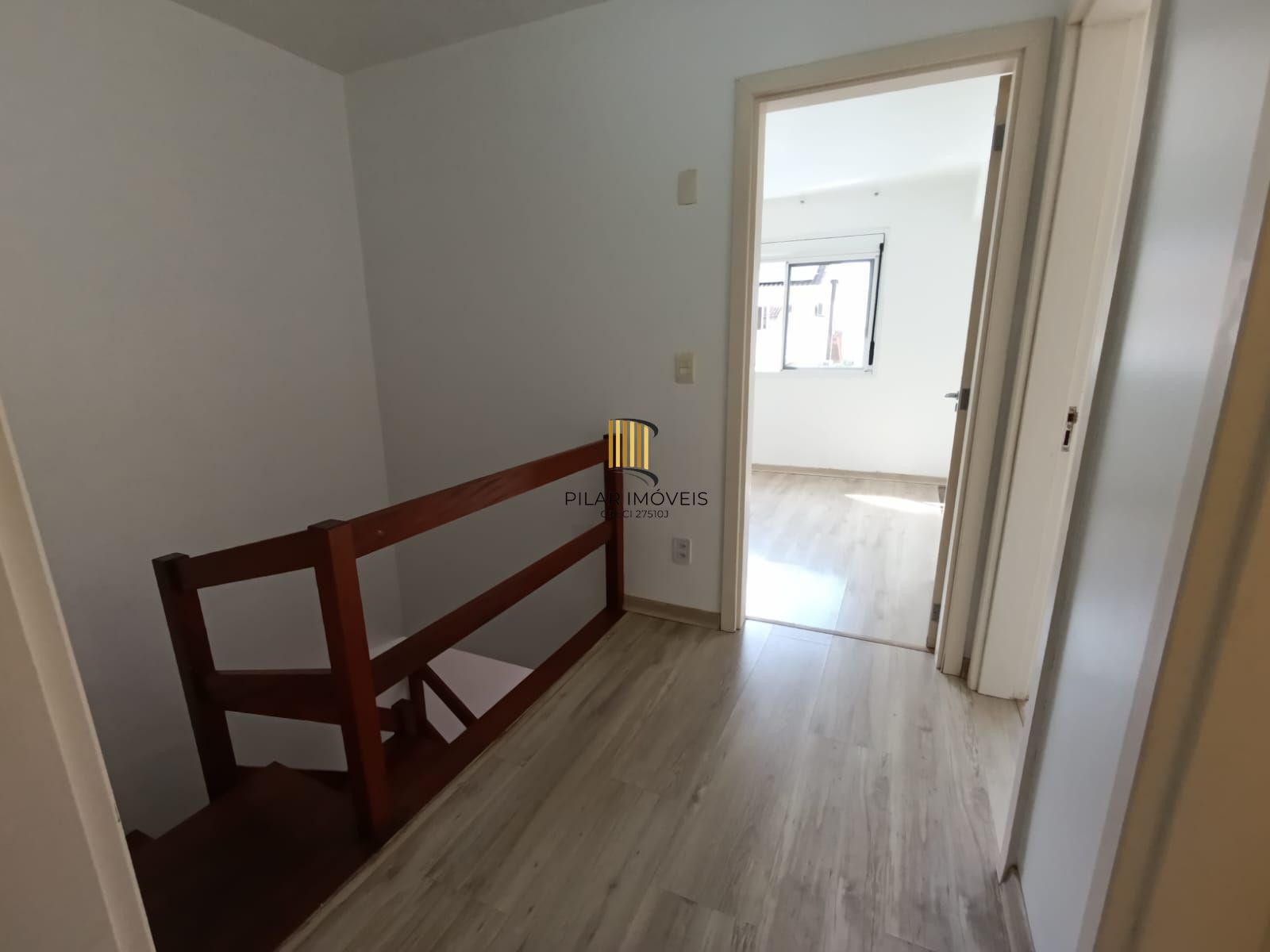 Casa em condomínio de 3 quartos, suíte e 2 vagas no bairro Mário Quintana