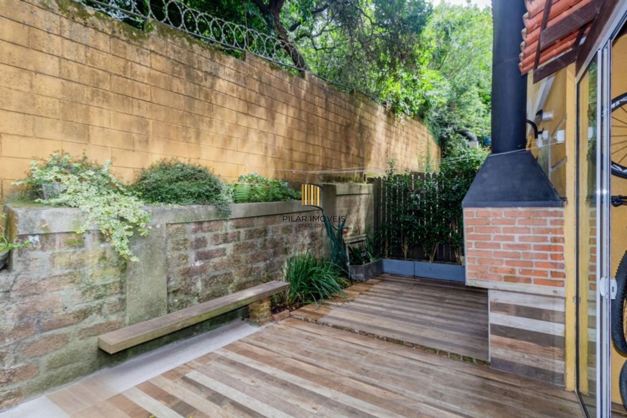 Casa em condomínio fechado de 3 quartos, suíte,2 vagas no bairro Mário Quintana