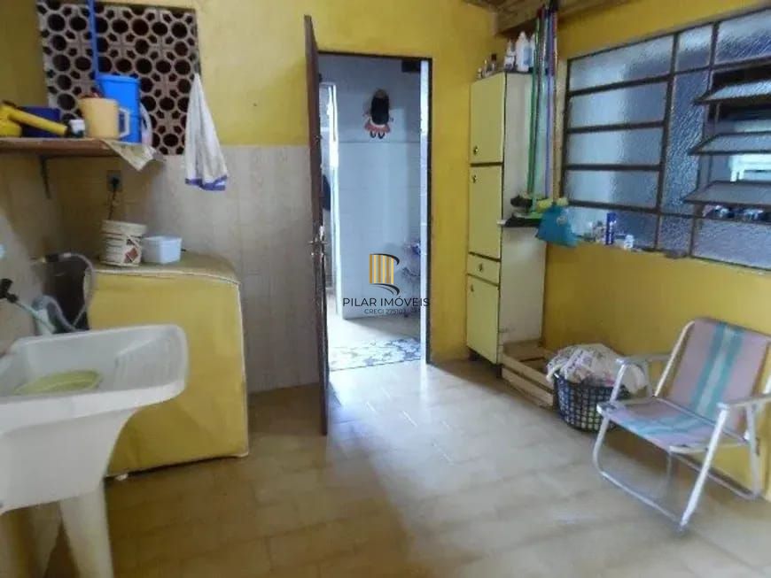 Excelente imóvel com terreno amplo à venda no Jardim Itu – Porto Alegre