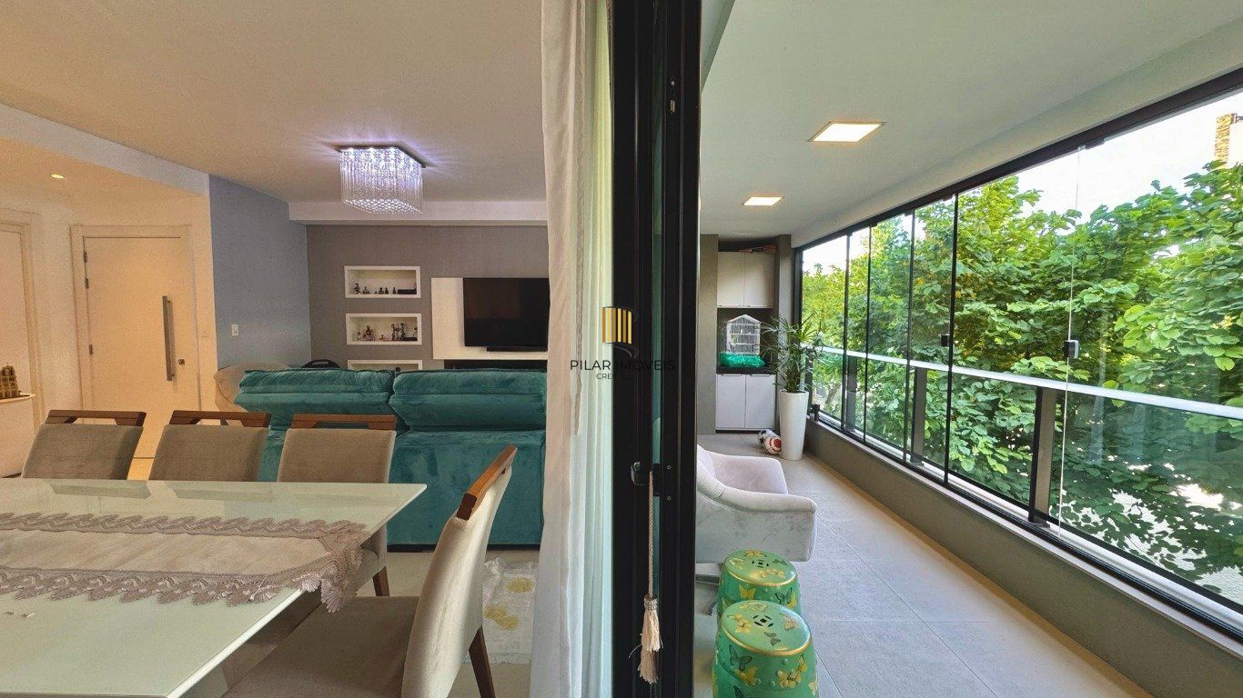 Apartamento semi mobiliado de 3 dormitórios no bairro Pedra Redonda