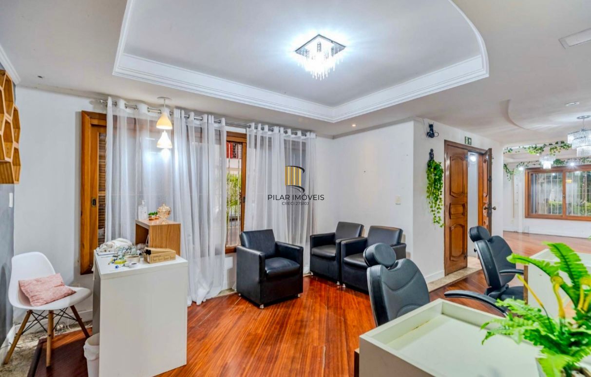 Casa com pátio 4 dormitórios 4 vagas Residencial ou Com. Partenon Porto Alegre