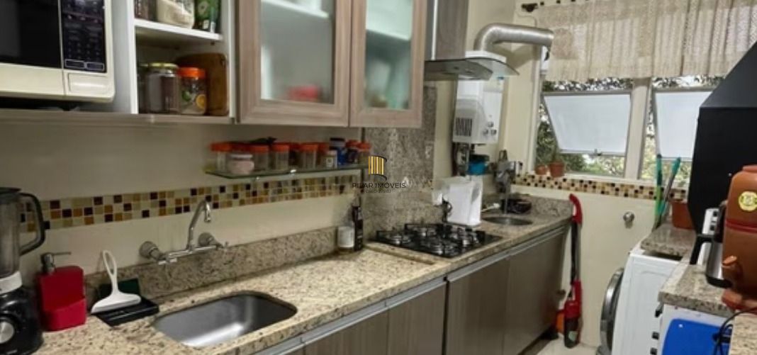 Apartamento de 1 quarto, churrasqueira, lareira,1 vaga no bairro Santa Tereza