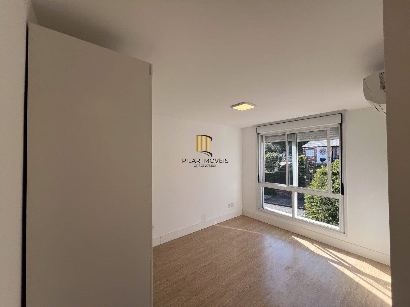 Casa semi mobiliada de 3 dormitórios bairro Cascata