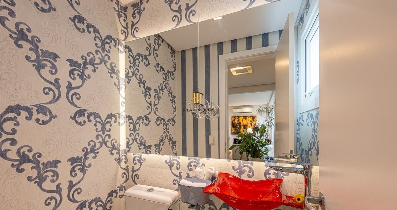 Casa em Condomínio com 3 quartos e 324m² à venda na  Rua João Caetano