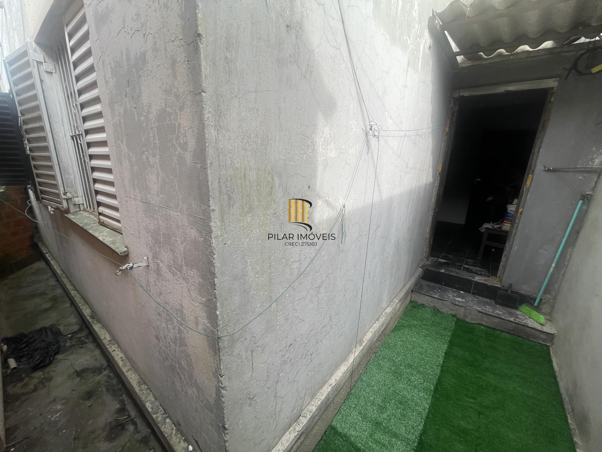 Apartamento Garden 48m² Bairro Maria Regina Térreo com pequeno pátio Alvorada