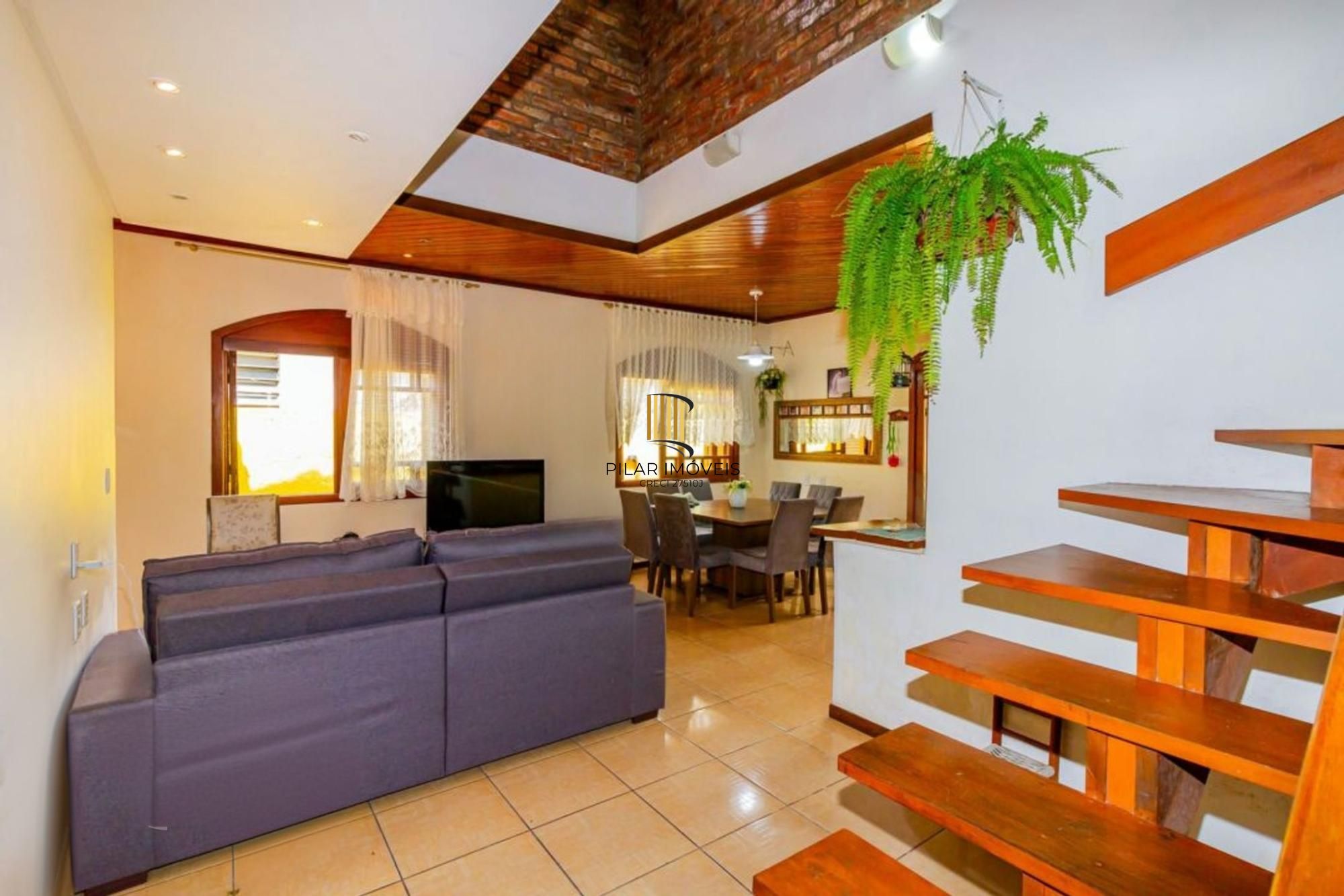 Casa com 5 dormitórios no Bairro Sarandí
