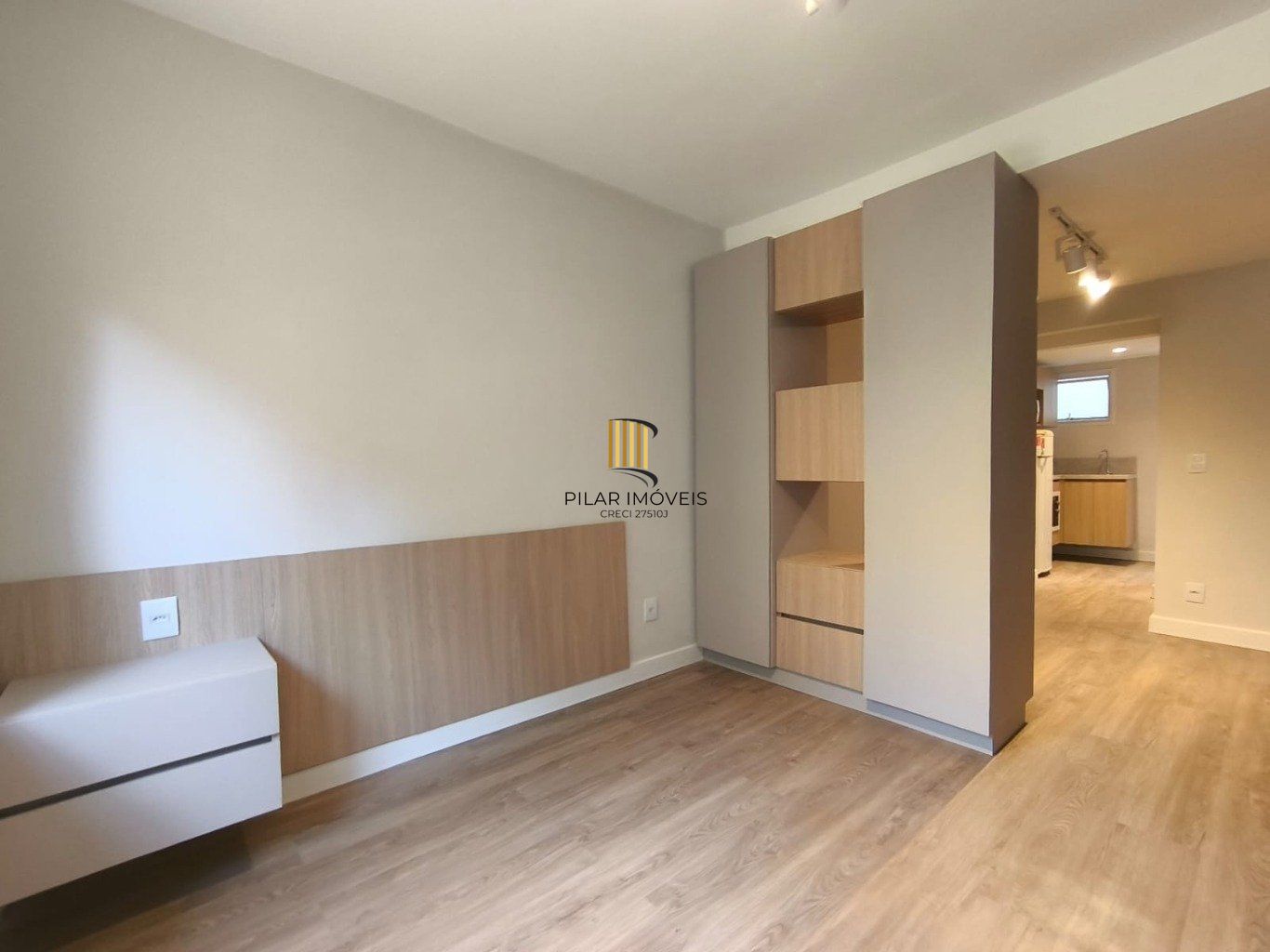 Apartamento de 1 dormitório térreo semi mobiliado  bairro Petrópolis