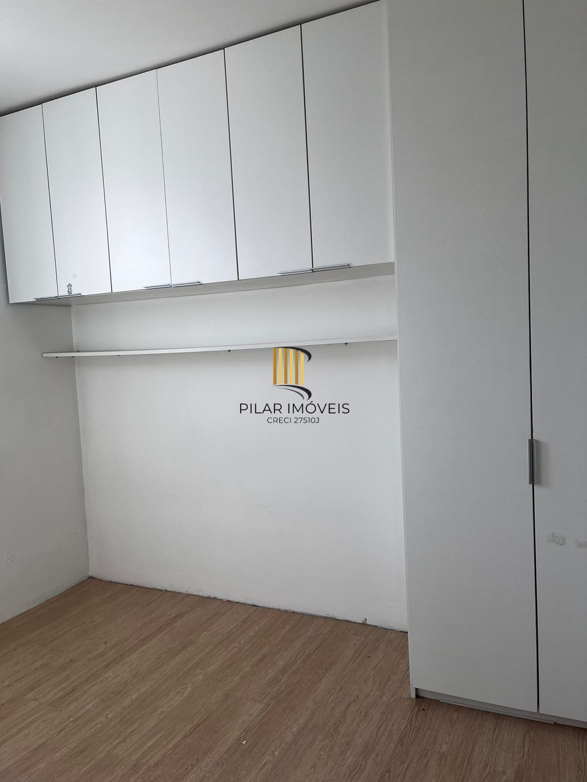Apartamento com Sacada Morro Santana com 1 vaga de garagem