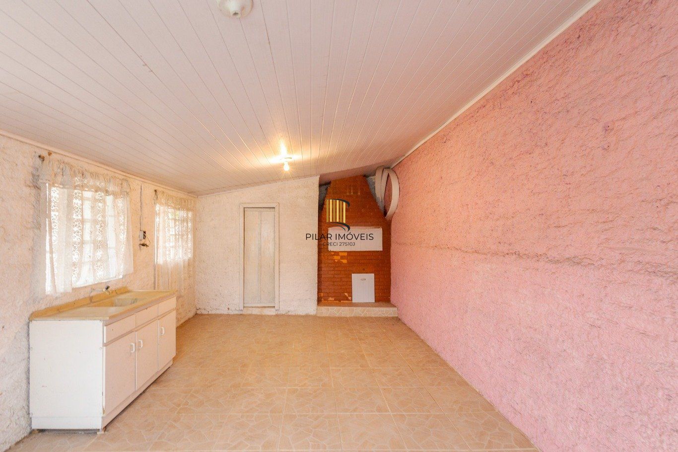 Casa de 3 dormitórios, 4 banheiros, 3 vagas de garagem no bairro Agronomia