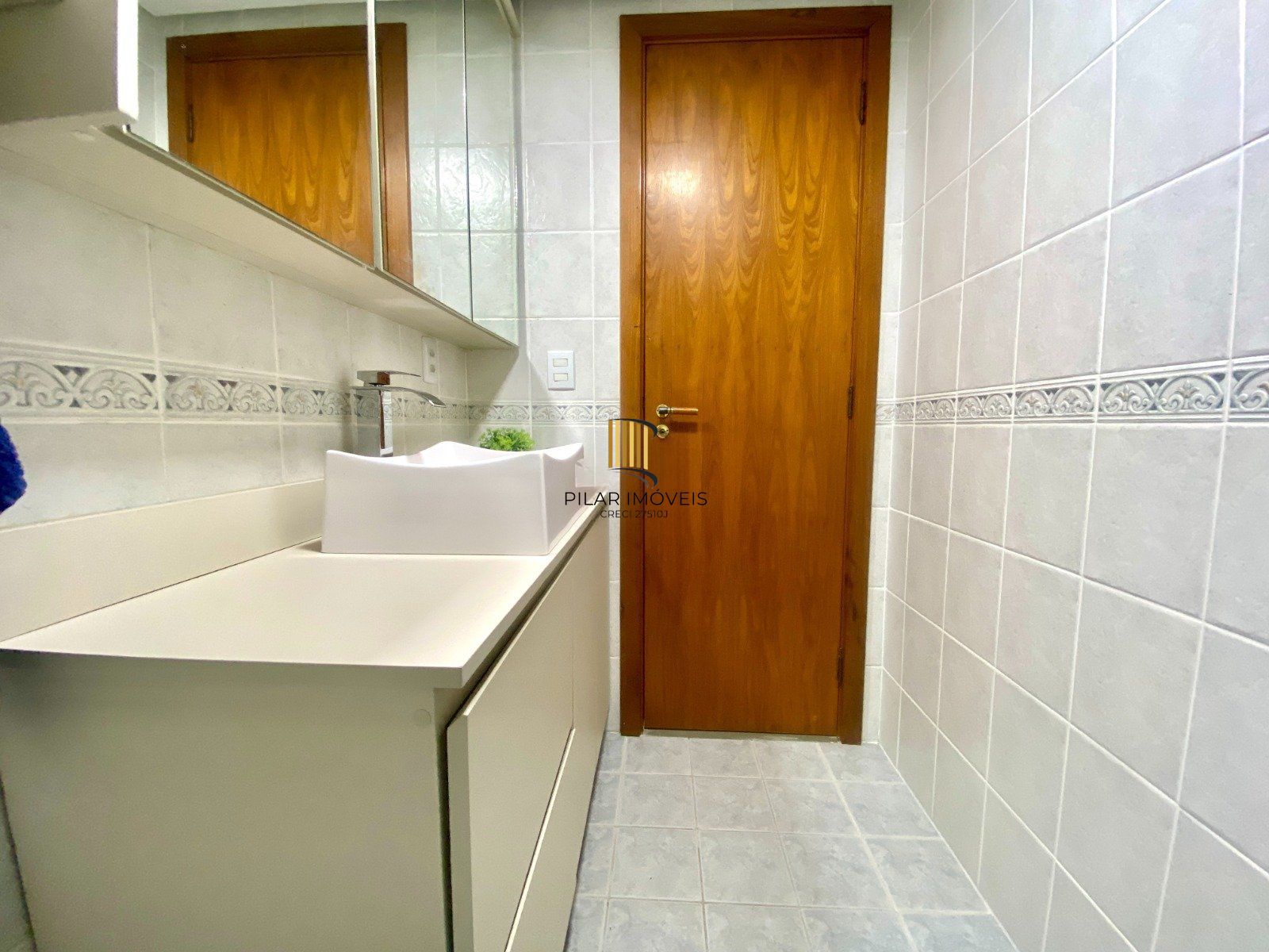 Apartamento com 3 quartos, 2 vagas e elevador no Bairro Vila Ipiranga