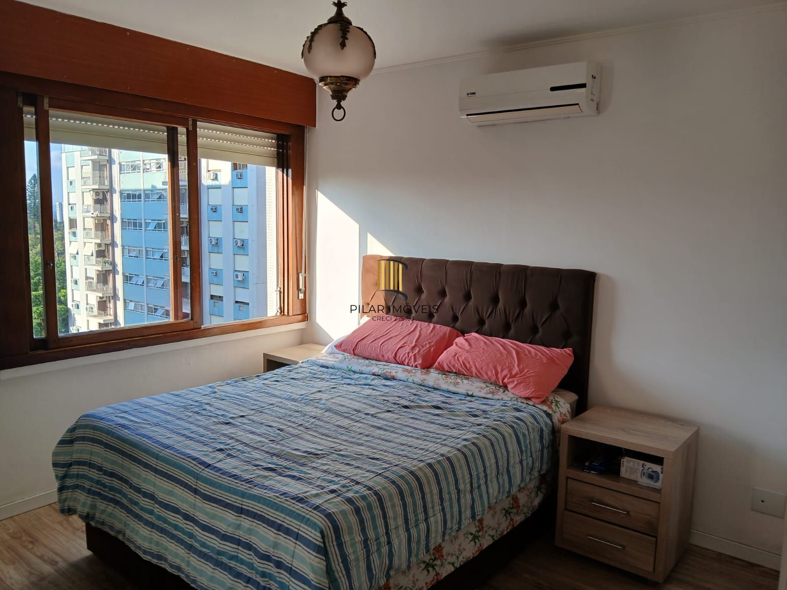 Apartamento com 3 quartos(1 suíte) e 1 vaga de garagem no Bairro Jardim Lindóia