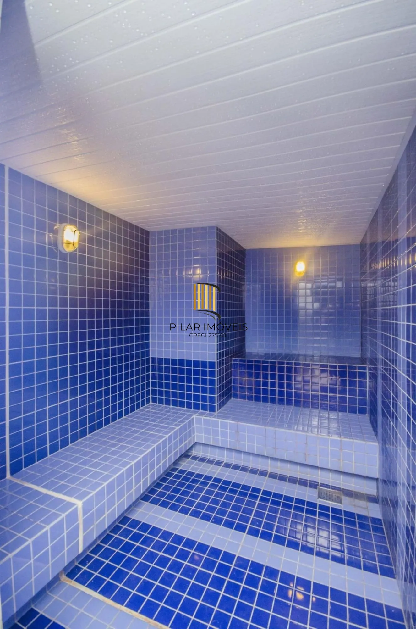Apartamento com 3 quartos, 3 suítes e 128m² à venda em Menino Deus.
