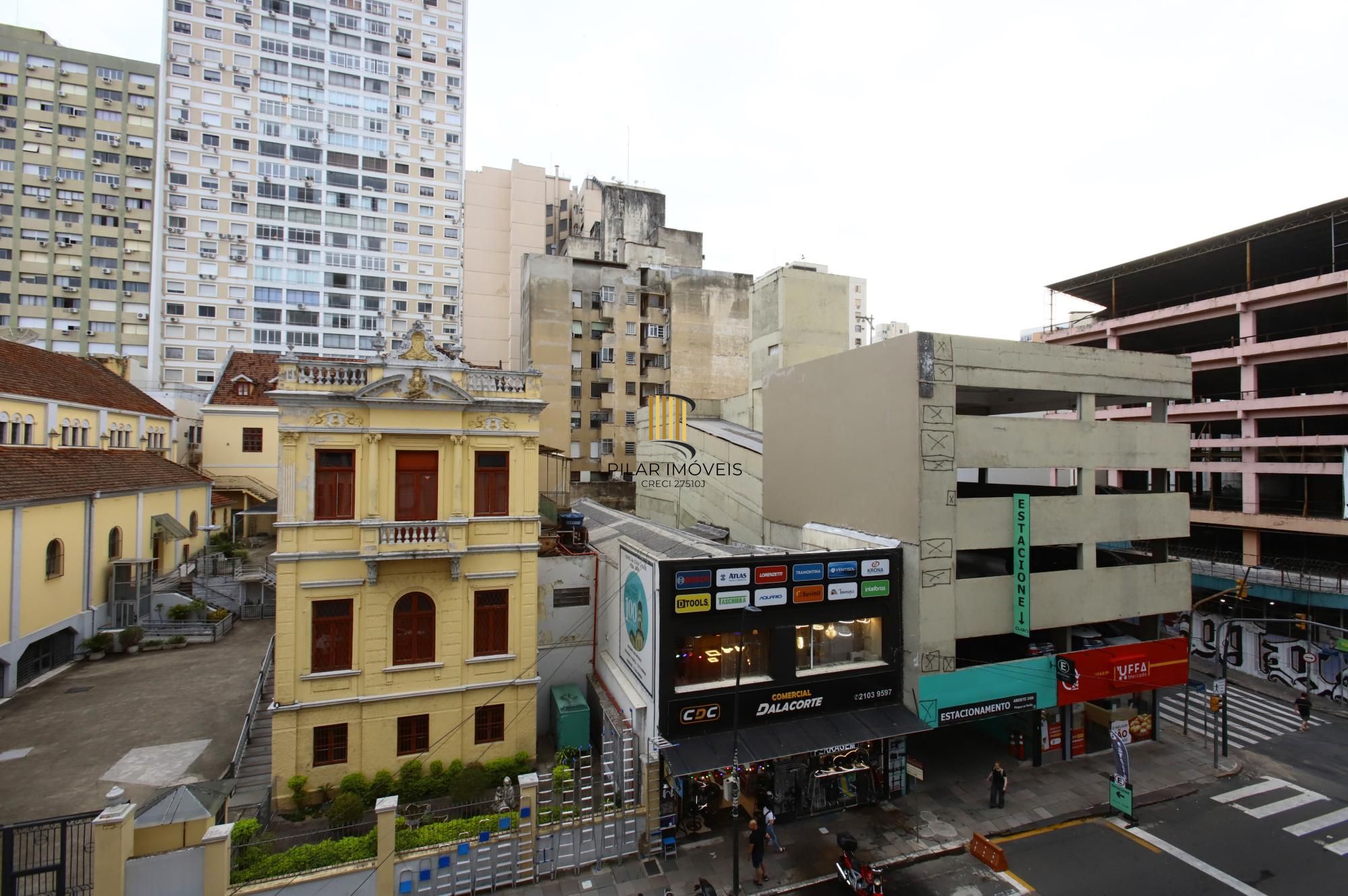 Apartamento 3 quartos com elevador no centro de Porto Alegre para Comprar