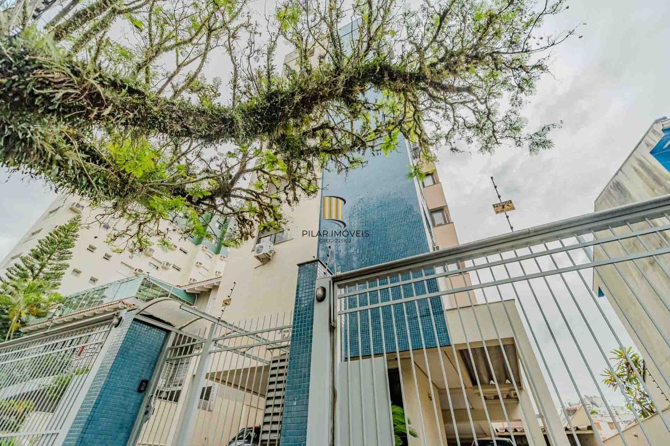 Apartamento com 1 dormitório e 1 vaga de garagem no Bairro Higienópolis