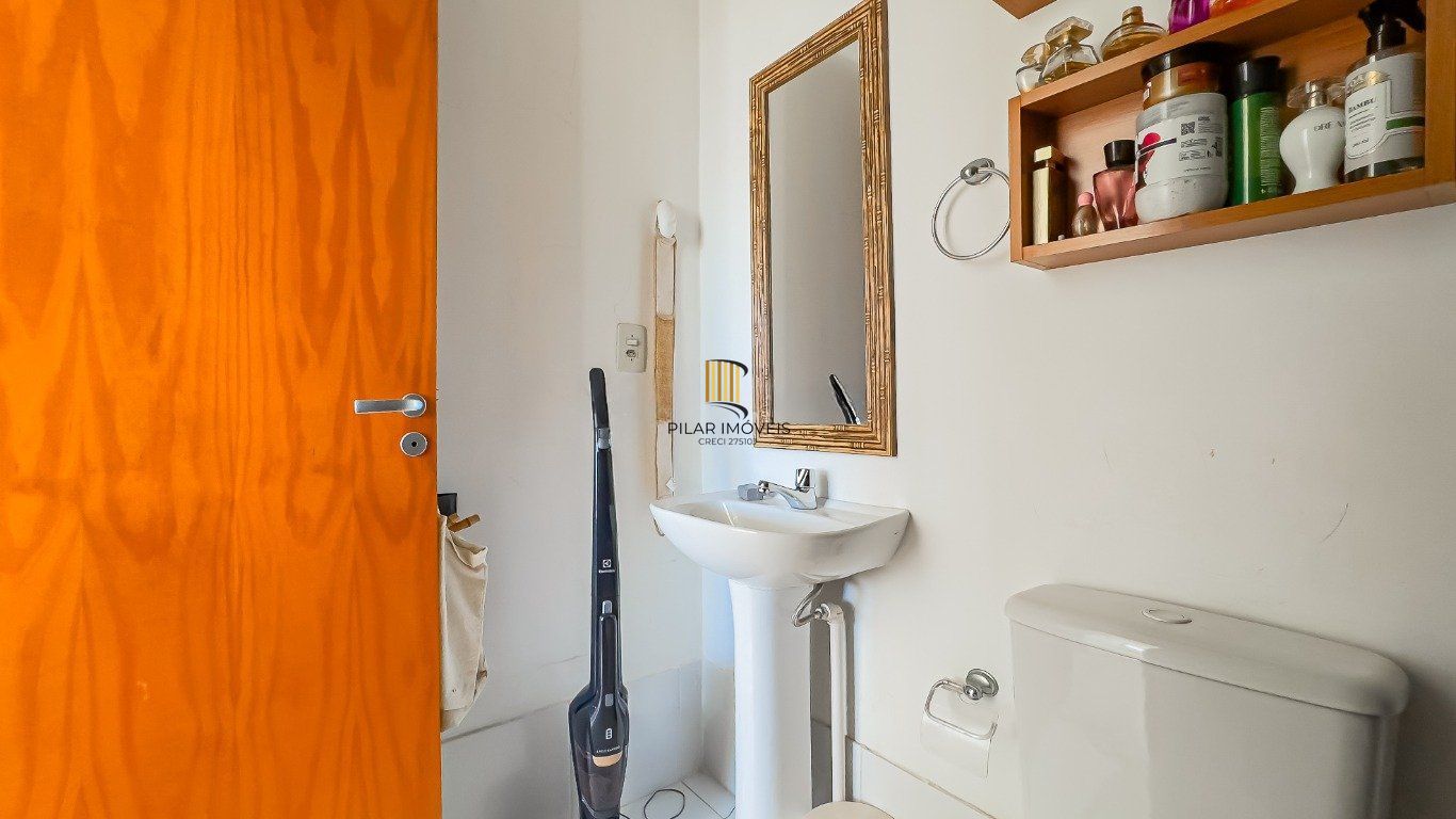 Apartamento com 2 quartos e 61m² à venda no Jardim Carvalhos em Porto Alegre.