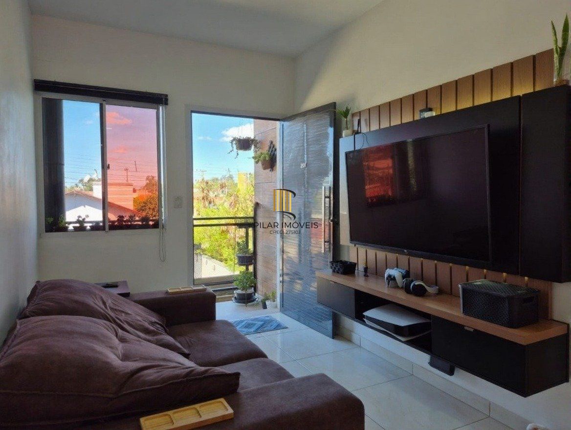 Apartamento de 2 dormitórios, 2 vagas de garagem no Bairro Olaria em Canoas.