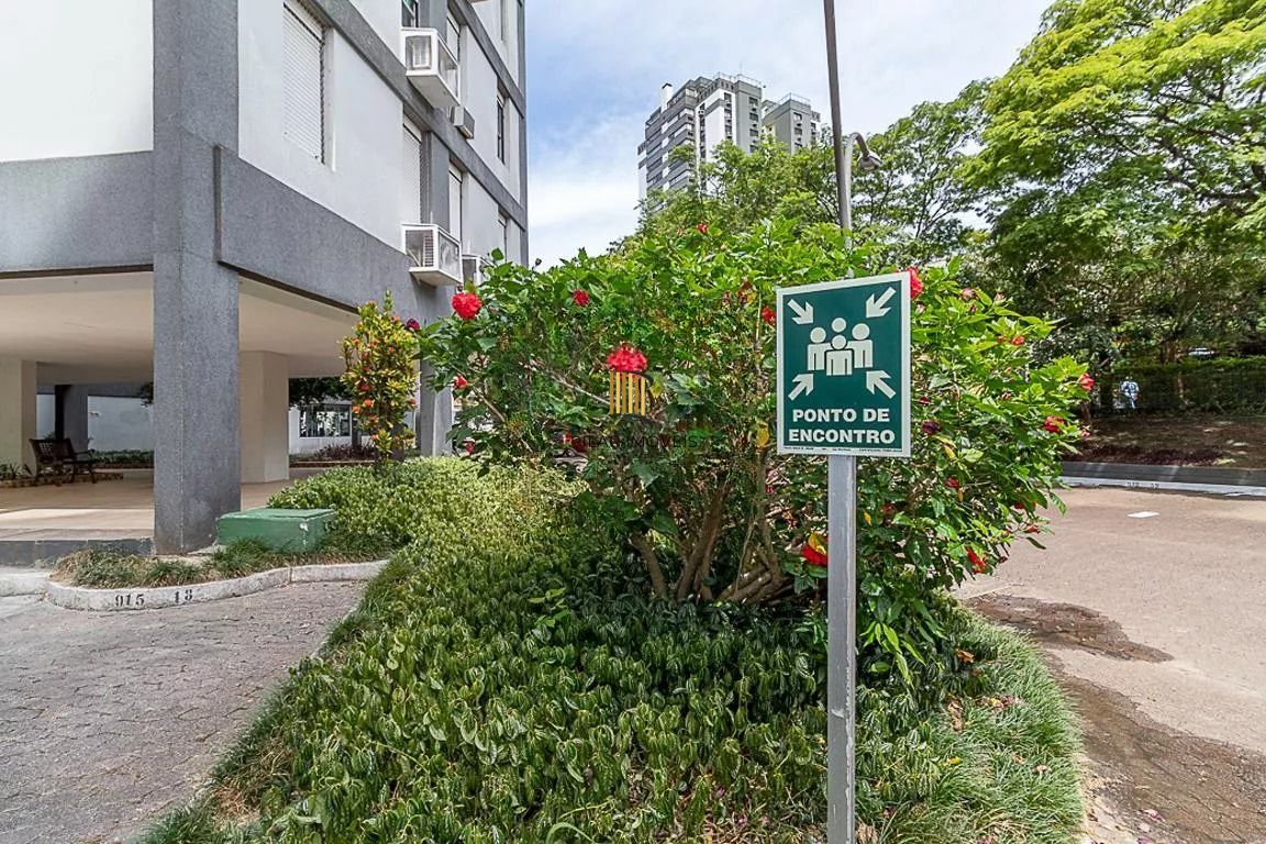 Apartamento à venda com 2 Dormitórios e Elevador no Boa Vista em Porto Alegre