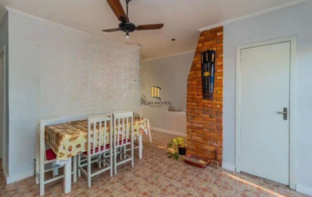 Casa com 3 Quartos e 3 banheiros à Venda, 120 m² por R$ 390.000