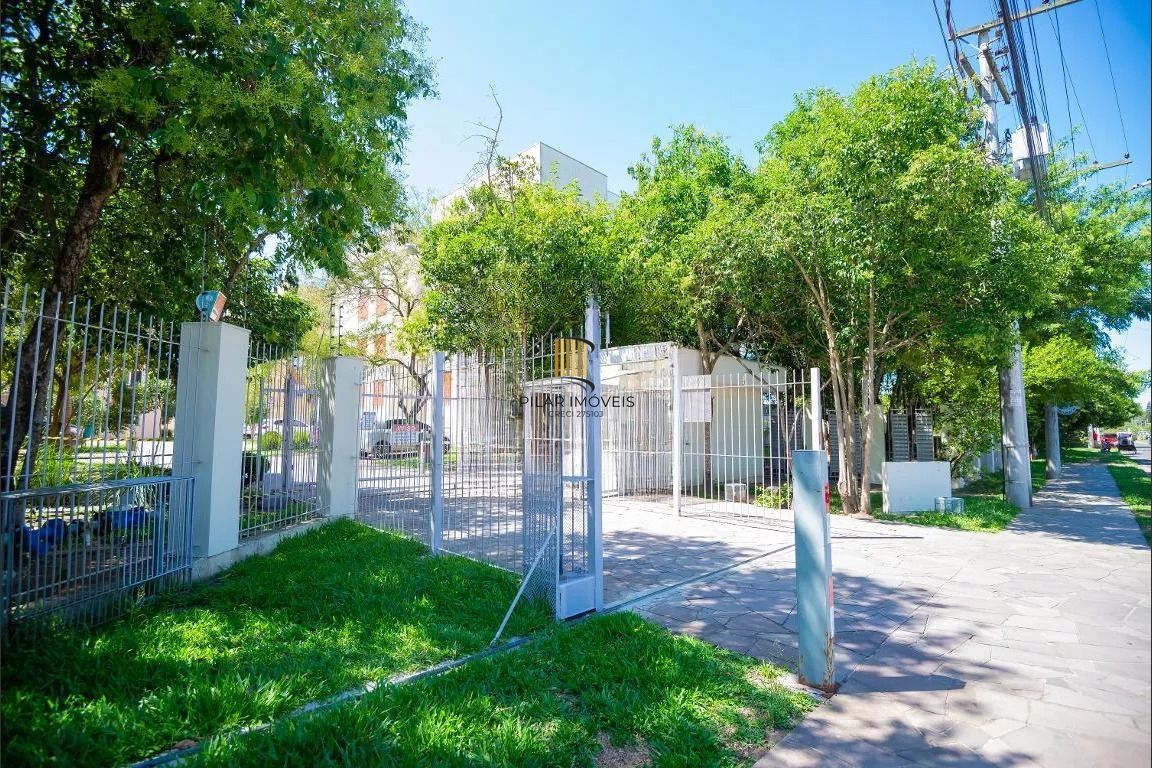 Apartamento 2 quarto, playground e salão de festa no bairro Abertas dos Morros