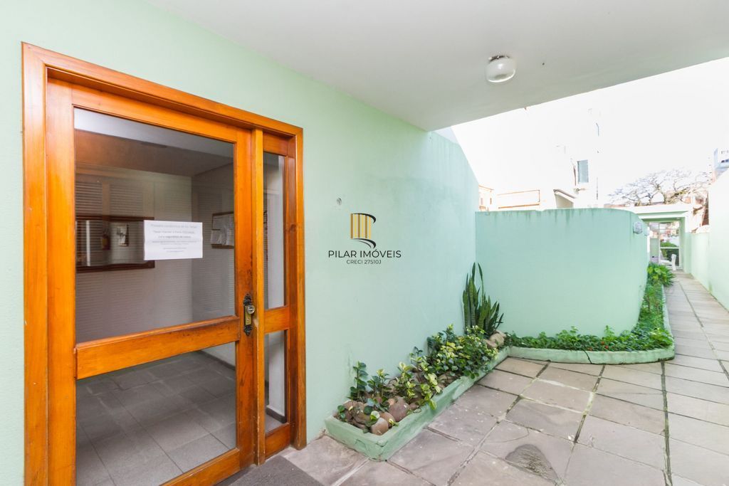 Cobertura à venda com 2 quartos, 121 m² e 1 vaga escriturada no Cristal.