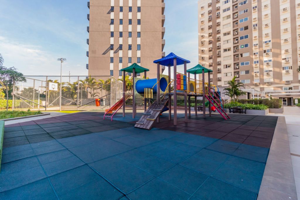 Apartamento com 3 quartos, vaga, elevador e piscina no Bairro São Sebastião