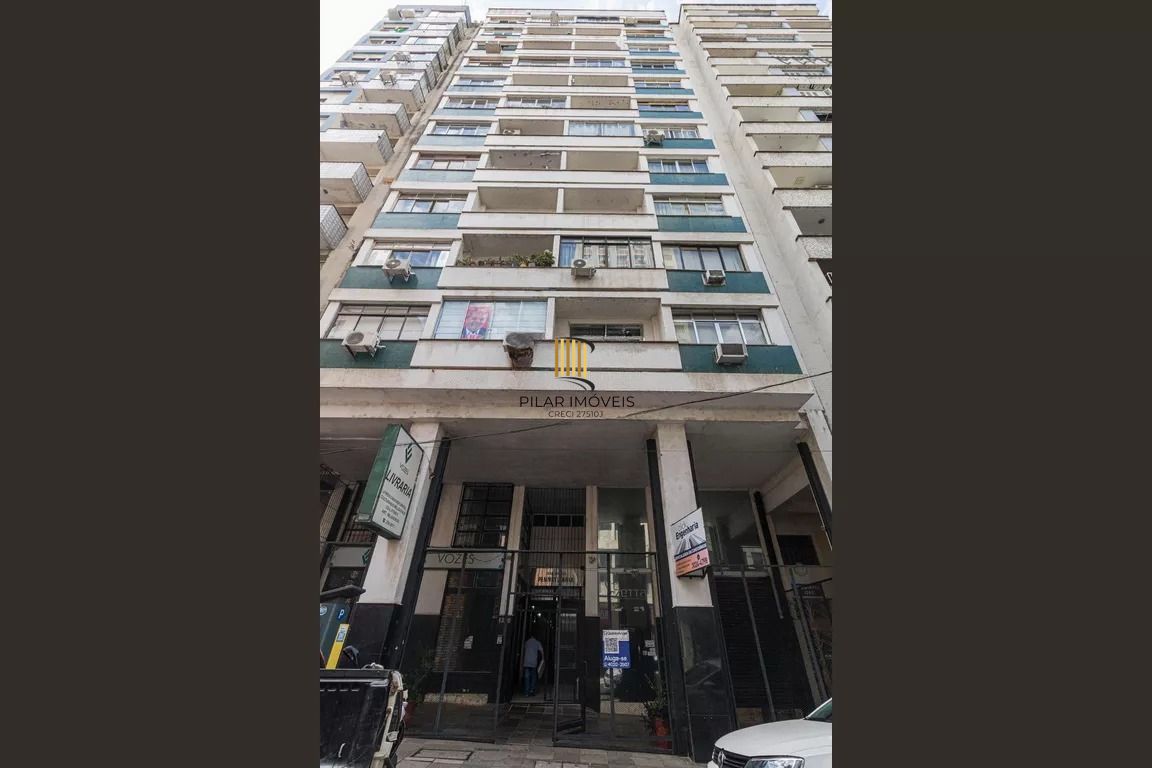 Apartamento com 4 quartos, 3 banheiros no Bairro Centro Historico.