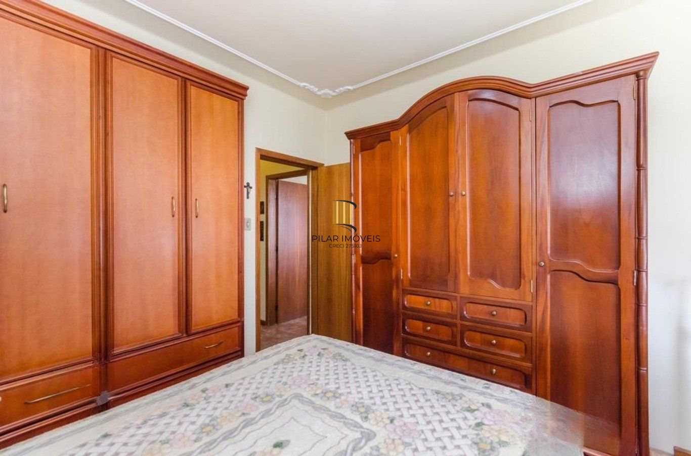 Apartamento com 3 dormitórios em prédio com elevador no Bairro Santa Cecília