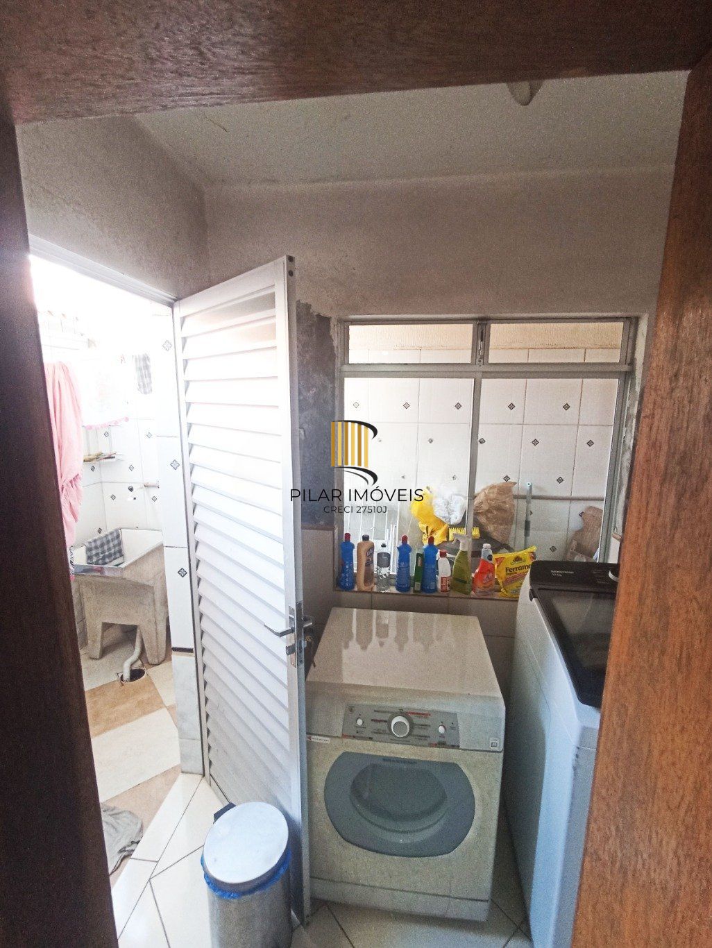 Casa de 3 dormitórios e 2 vagas de Garagem em Canoas.