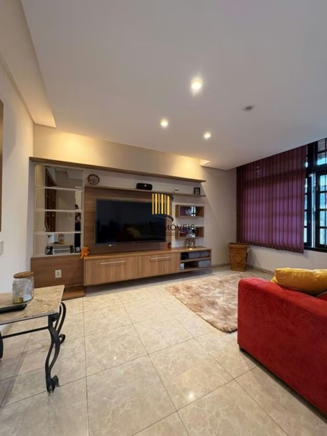 Casa de 3 dormitórios e 1 vaga de garagem em cachoeirinha.